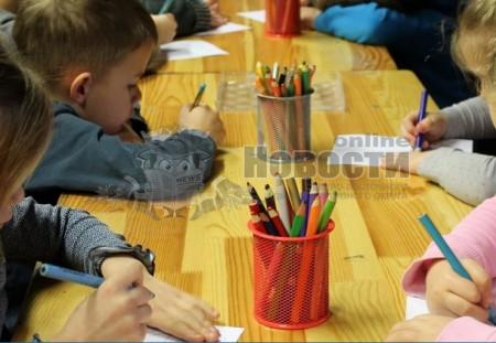 Бесплатные уроки рисования для детей продолжаются в Лианозовском парке